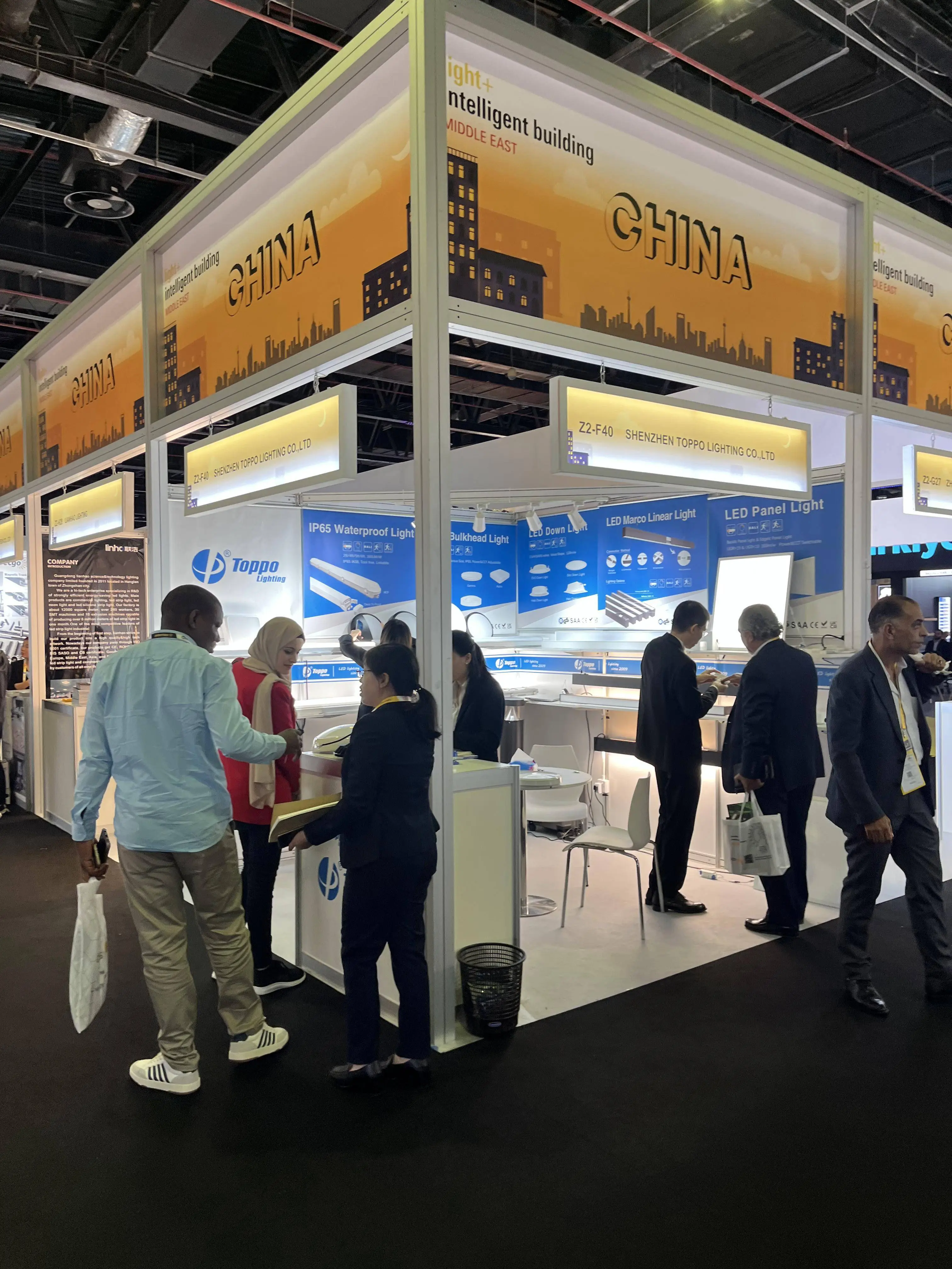 Global experts discuss lighting technology