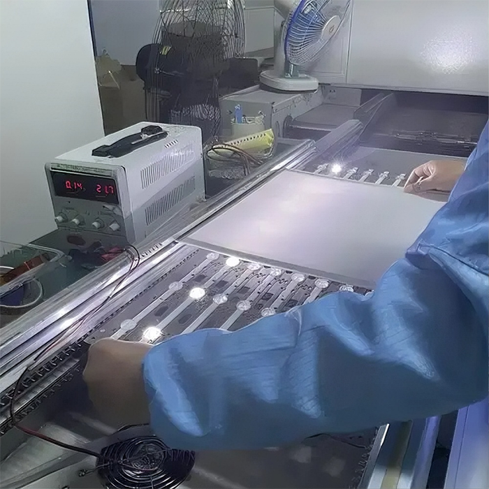 太原理工大学の研究チームは、純青色量子ドットLEDの効率を向上させた。