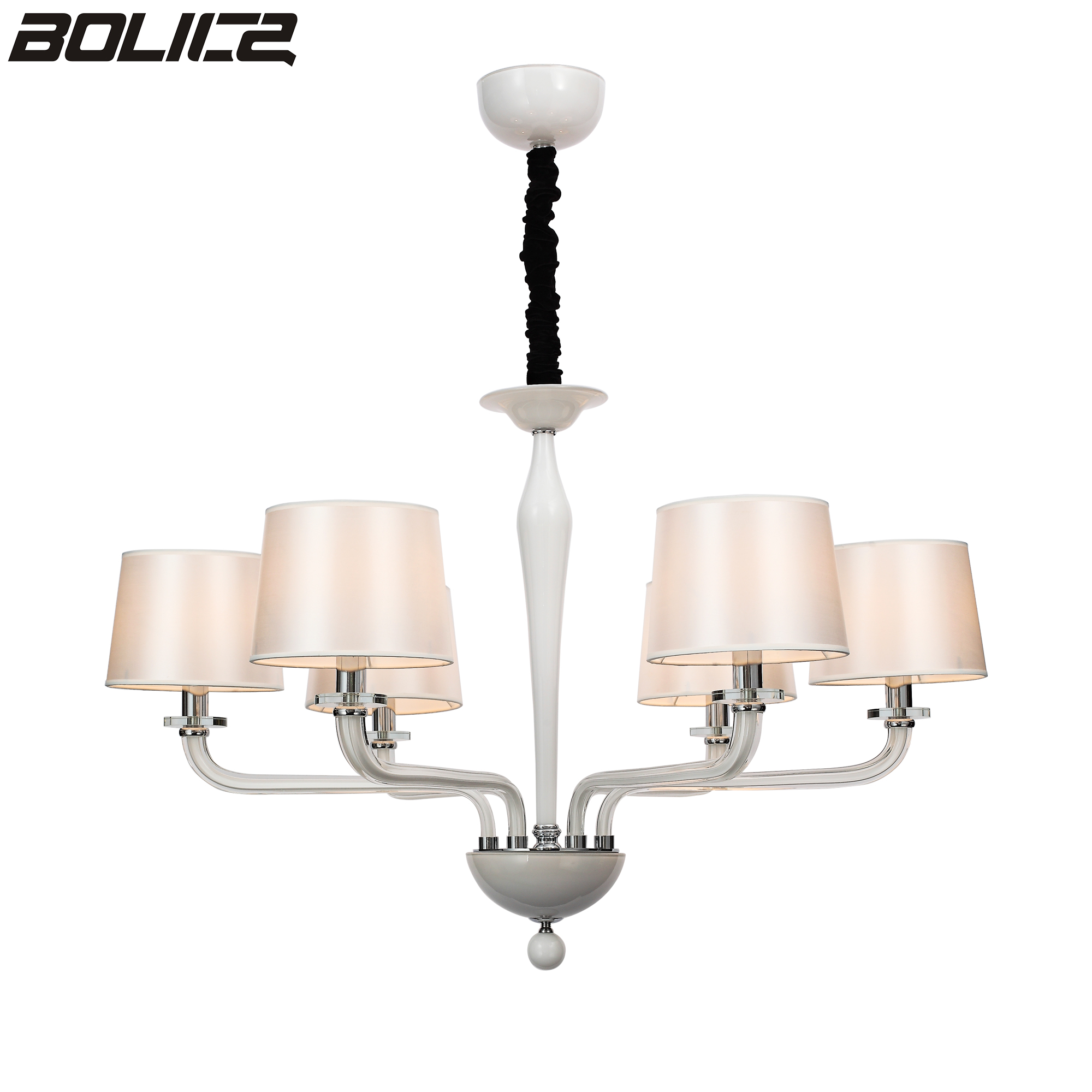 Fehér beltéri függeszték kifinomult lámpaernyővel