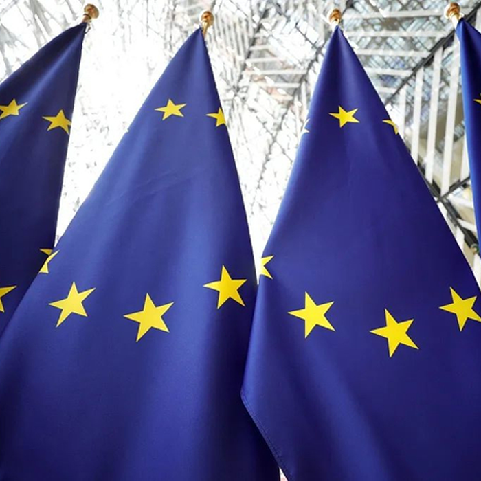 Przepisy UE znów się zaostrzają! 90% powiadomień o jakości produktów oświetleniowych dotyczy kwestii bezpieczeństwa i ochrony środowiska.