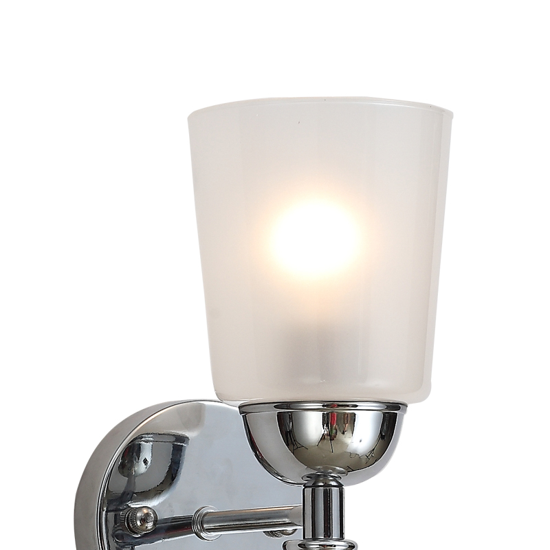 Modern wall lamp with transparent glass, suitable for hallways and bedrooms.