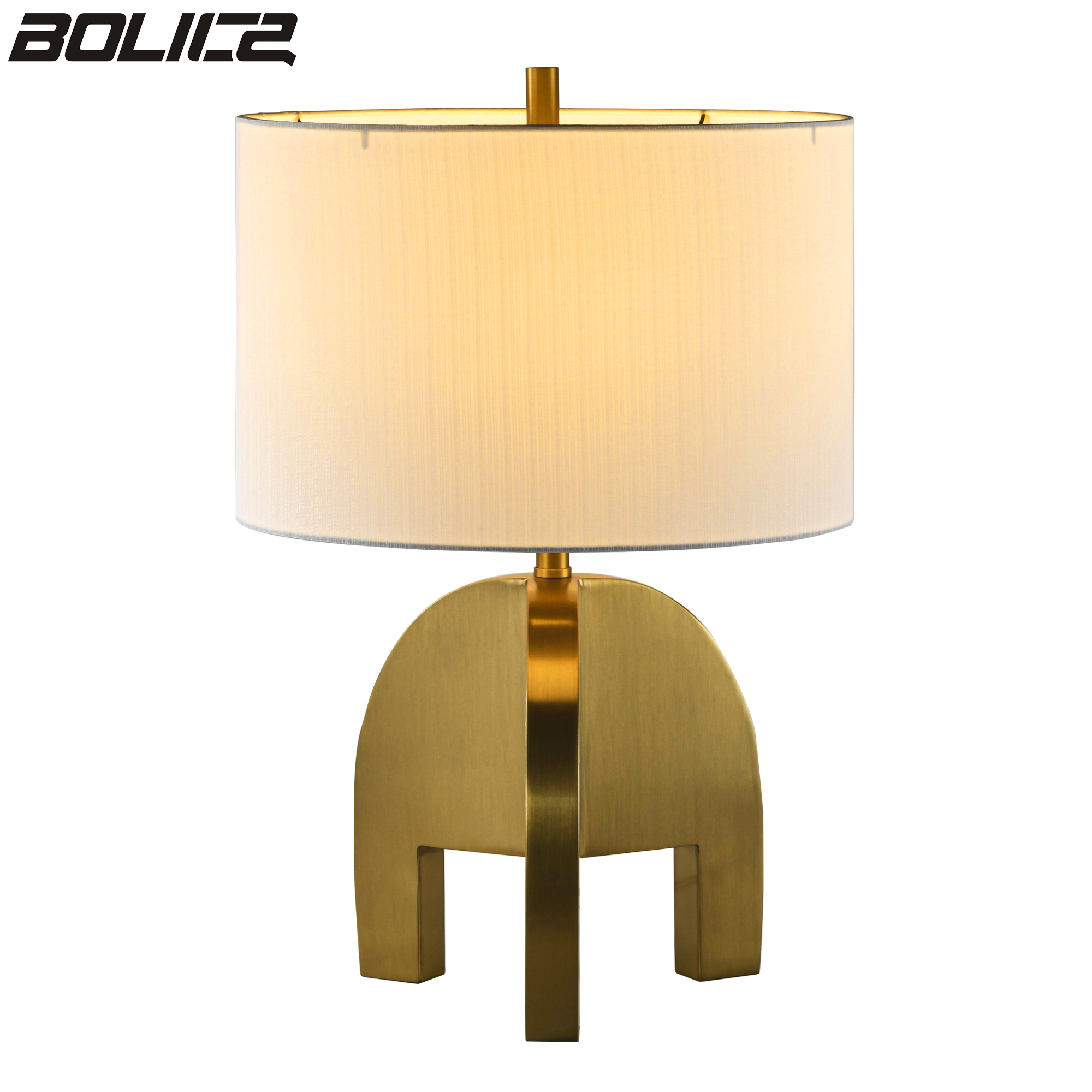 Ρετρό κλασικό επιτραπέζιο φωτιστικό με μπεζ λινό καπέλο, κατάλληλο για υπνοδωμάτια και σαλόνια.