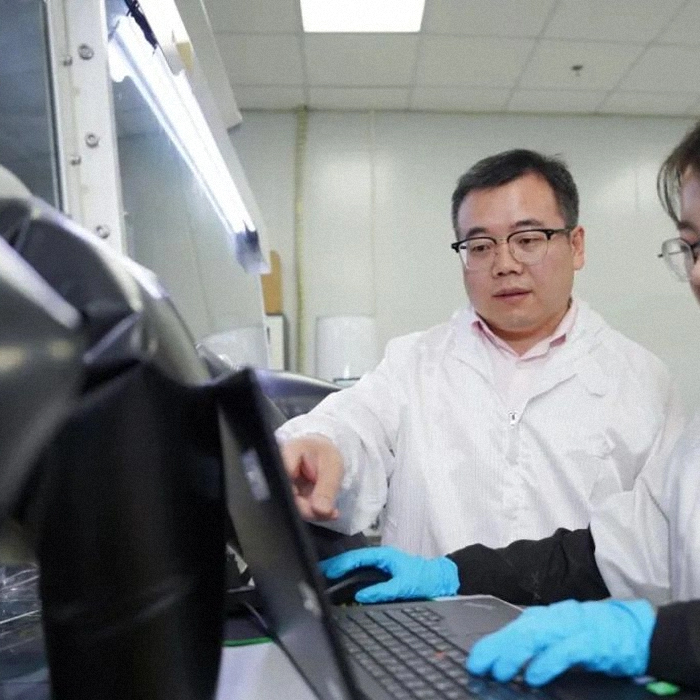 A research team at Xiamen University used citric acid ligand engineering to construct high-efficiency green perovskite LEDs.