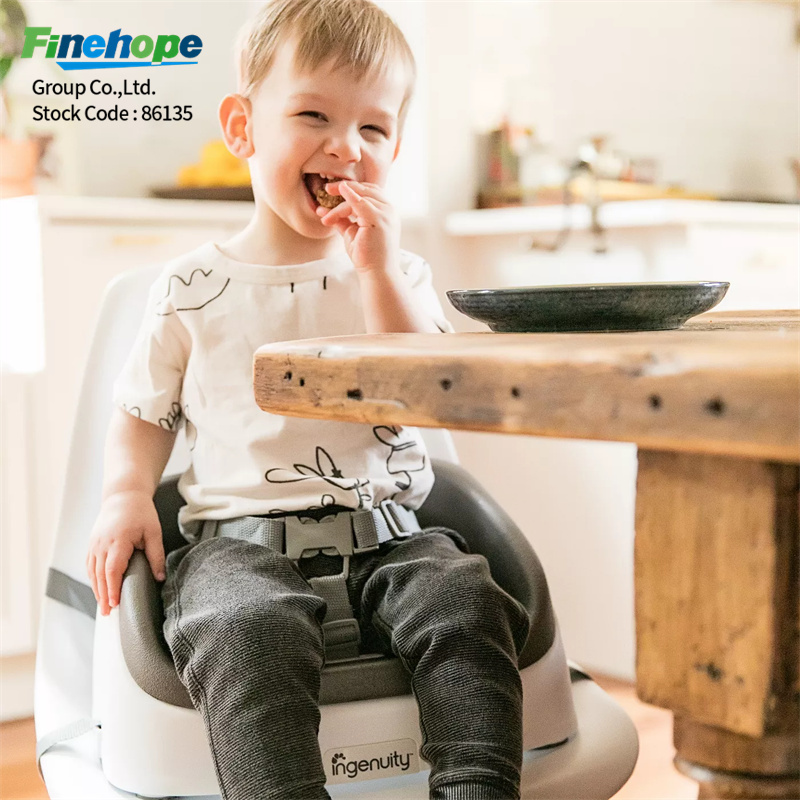 Siège bébé en mousse de polyuréthane avec ceinture