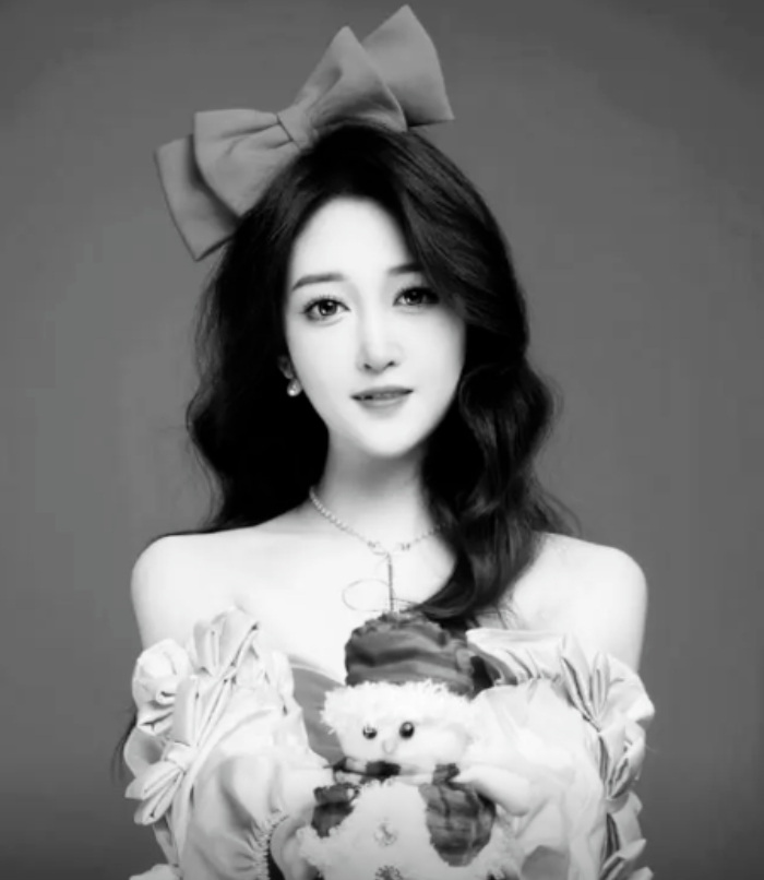 2000 में 00:00 बजे जन्मे 'शताब्दी शिशु' का मात्र 25 वर्ष की आयु में निधन हो गया! 2000 में 00:00 बजे जन्मे 'शताब्दी शिशु' का मात्र 25 वर्ष की आयु में निधन हो गया!