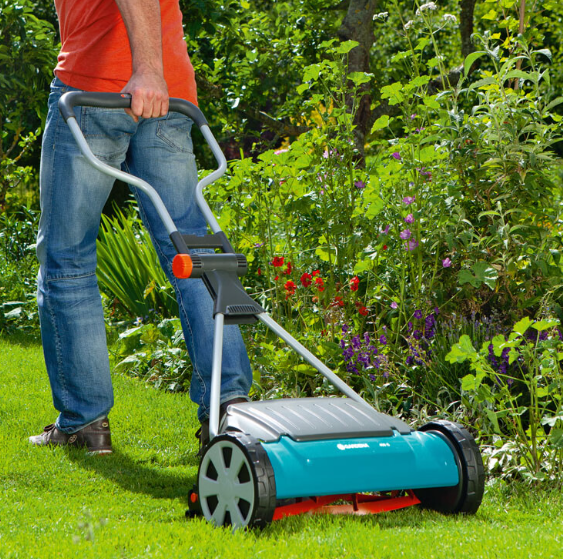 GRASS Group from Germany and GARDENA from Italy jointly released a new generation of garden lawn mower seats