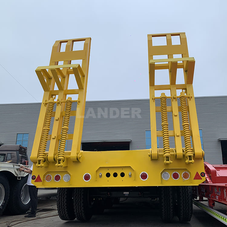 80 Ton 4 Axle Lowboy Semi Trailer For Excavator