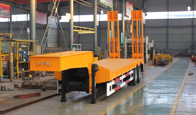 Low bed semi trailer