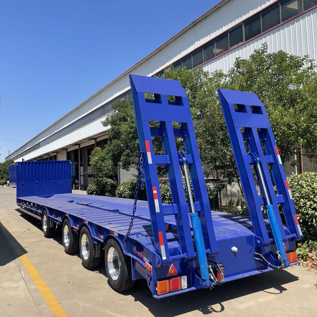 4 Axles 80T Low Bed Semi Trailer