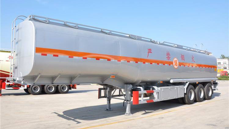 Stainless steel tank trailers