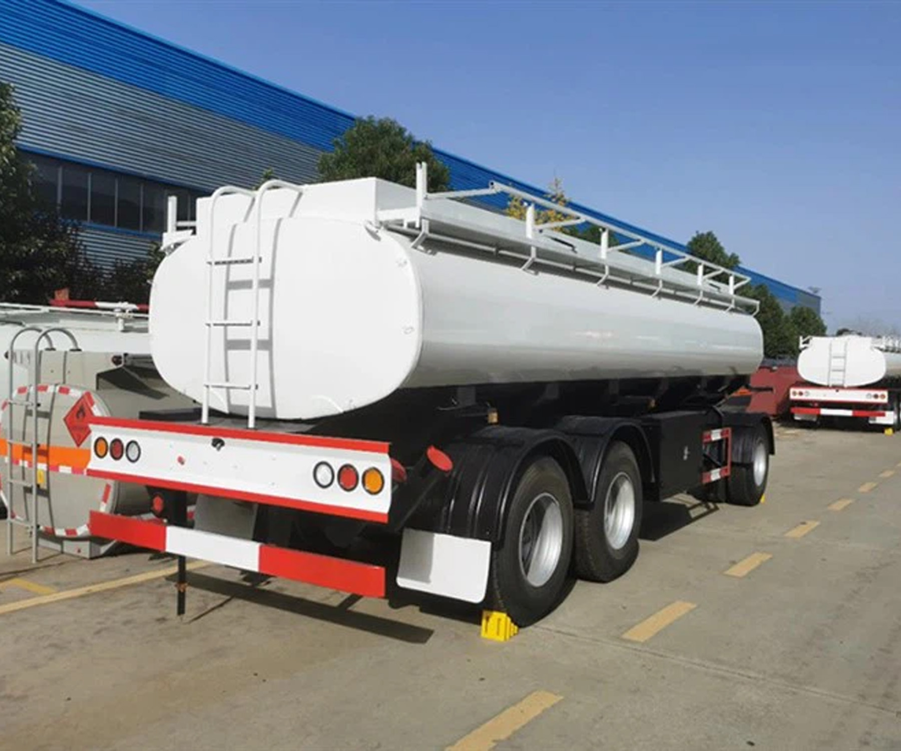 Hstar Customized Wholesale Price Fuel Oil Tank Superlink Liquid Full Trailer with Drawbar