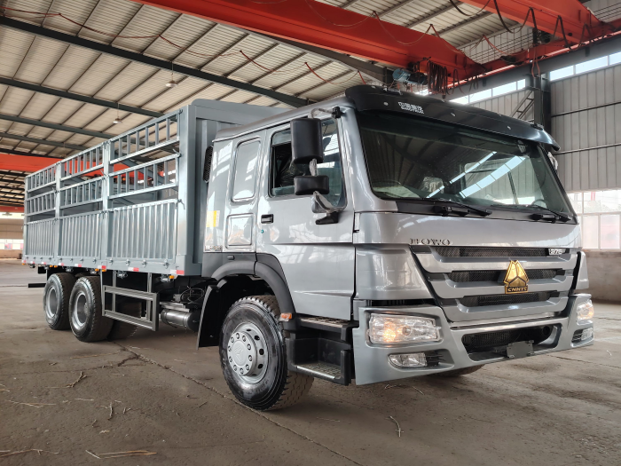 Yenilenmiş HOWO 6×4 Çit Kamyonları – SHANDONG HSTAR AUTO'dan!