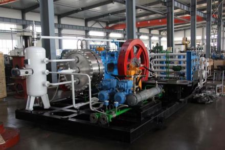 Cooperação entre clientes africanos da Etiópia e da Costa do Marfim em linhas de produção de acetileno