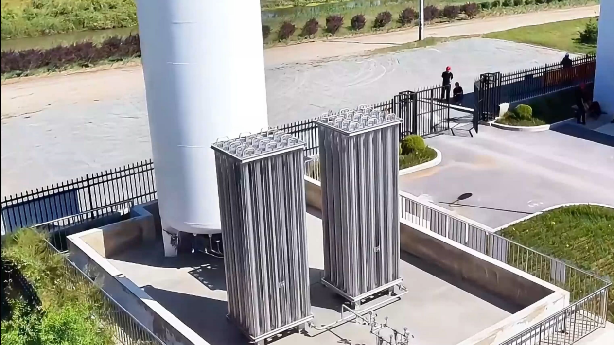 liquid O2 storage tank liquid O2 storage tank