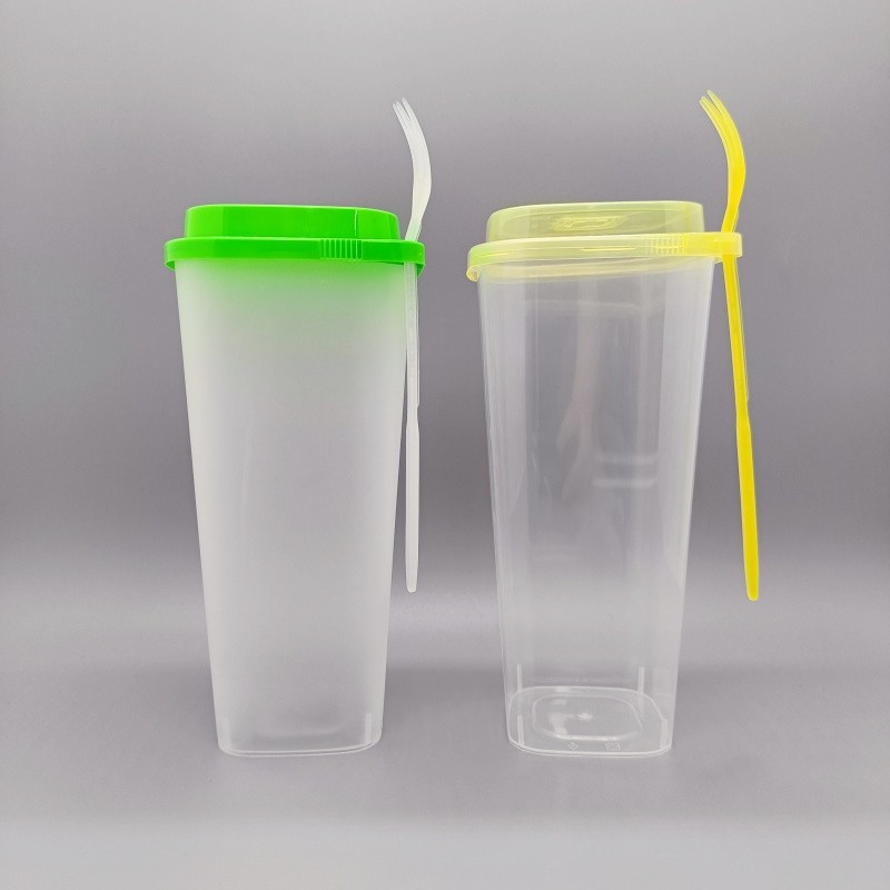 92mm caliber square milktea hard PP cup with lid and fork