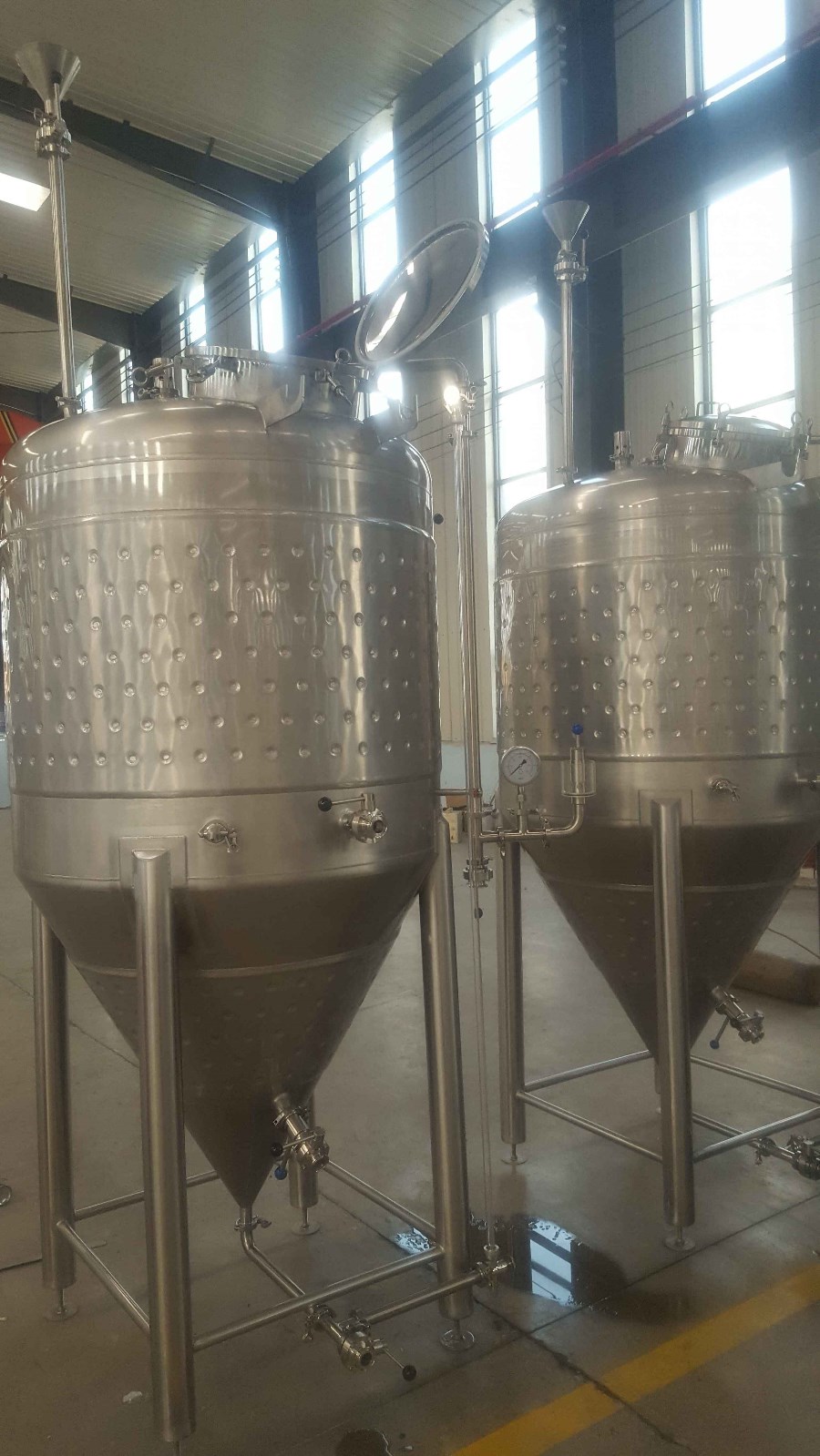 Cuve de fermentation conique