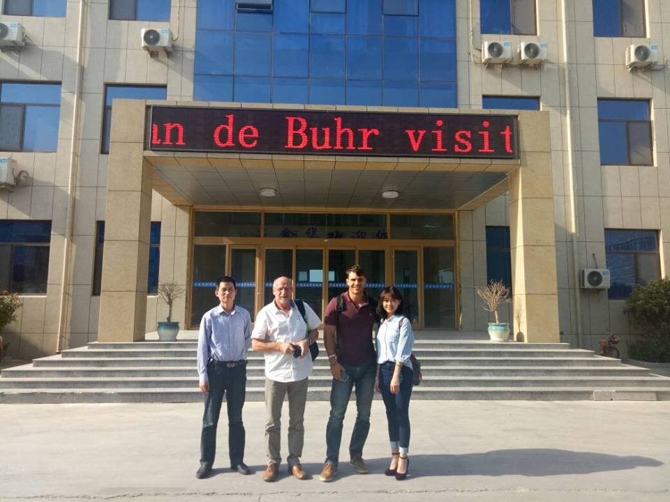 Zahvaljujući elegantnom i strogom posjetu njemačkih prijatelja.