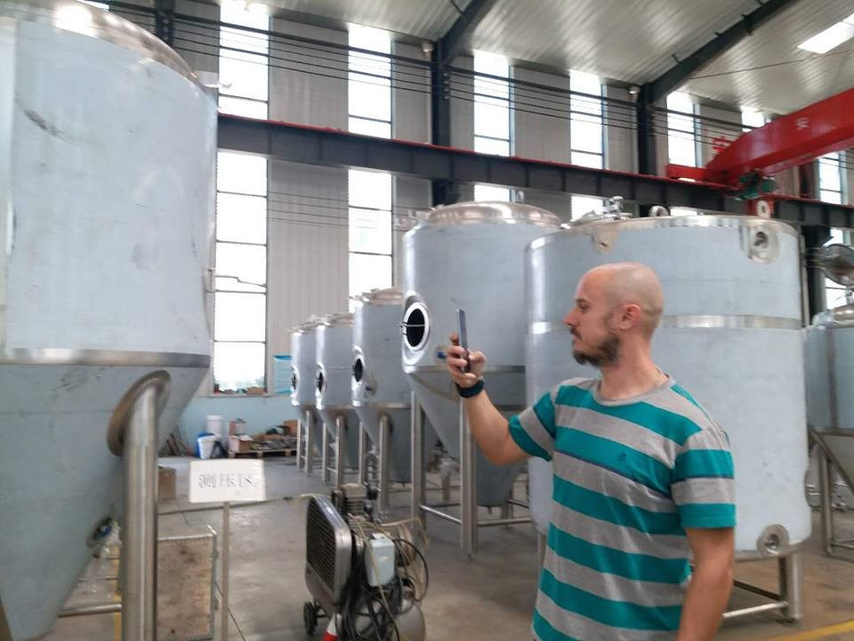 клиент из Аргентины посетил наш завод