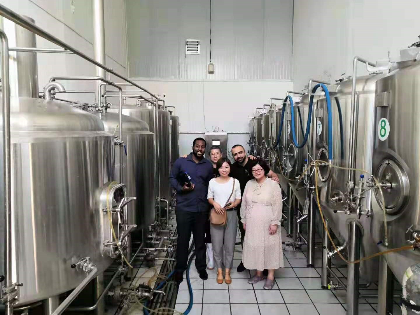 Equipo de cerveza de 500L y equipo de conservas.