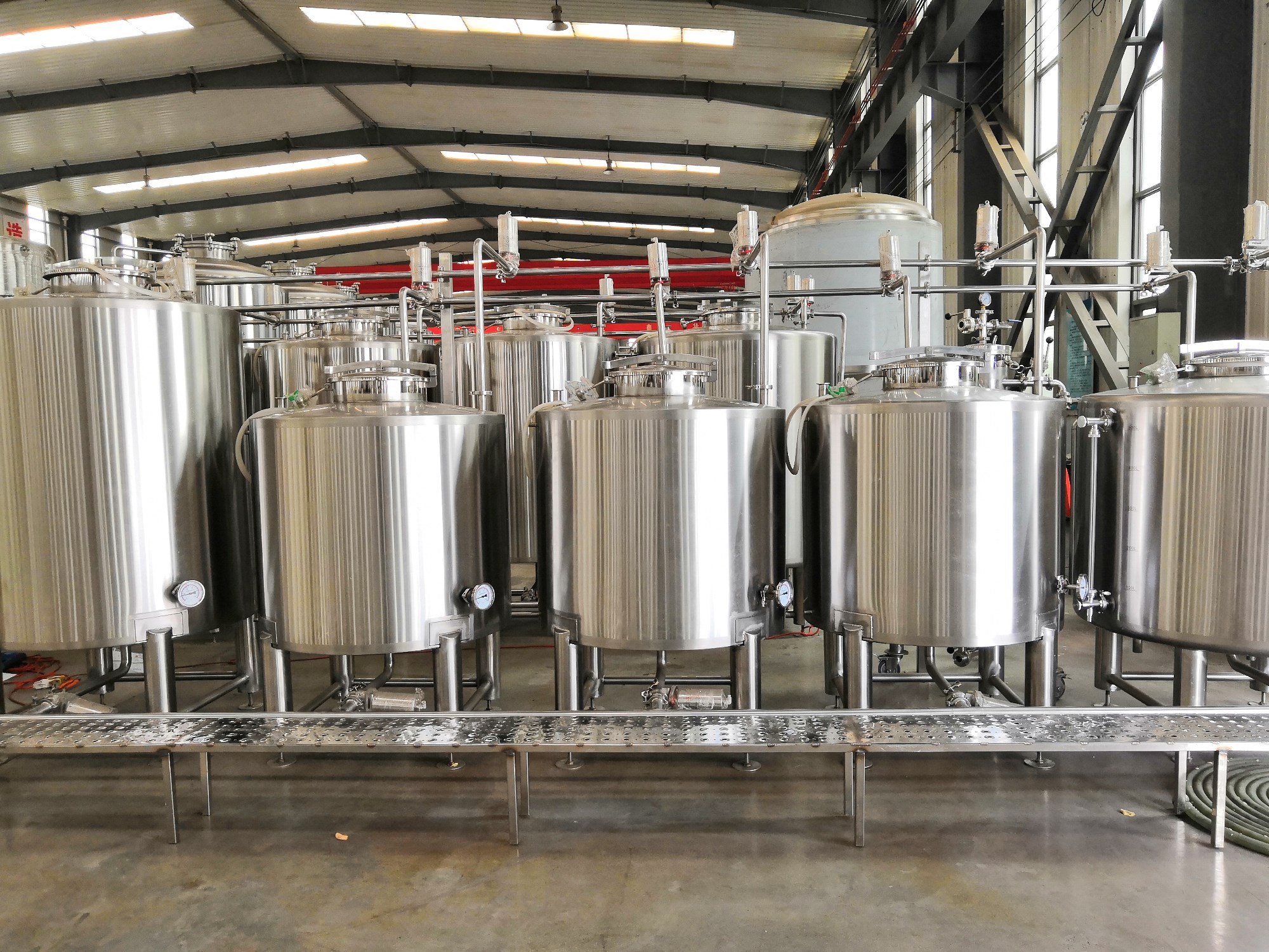Mini beer brewing equipment beer brewery system brewery plant