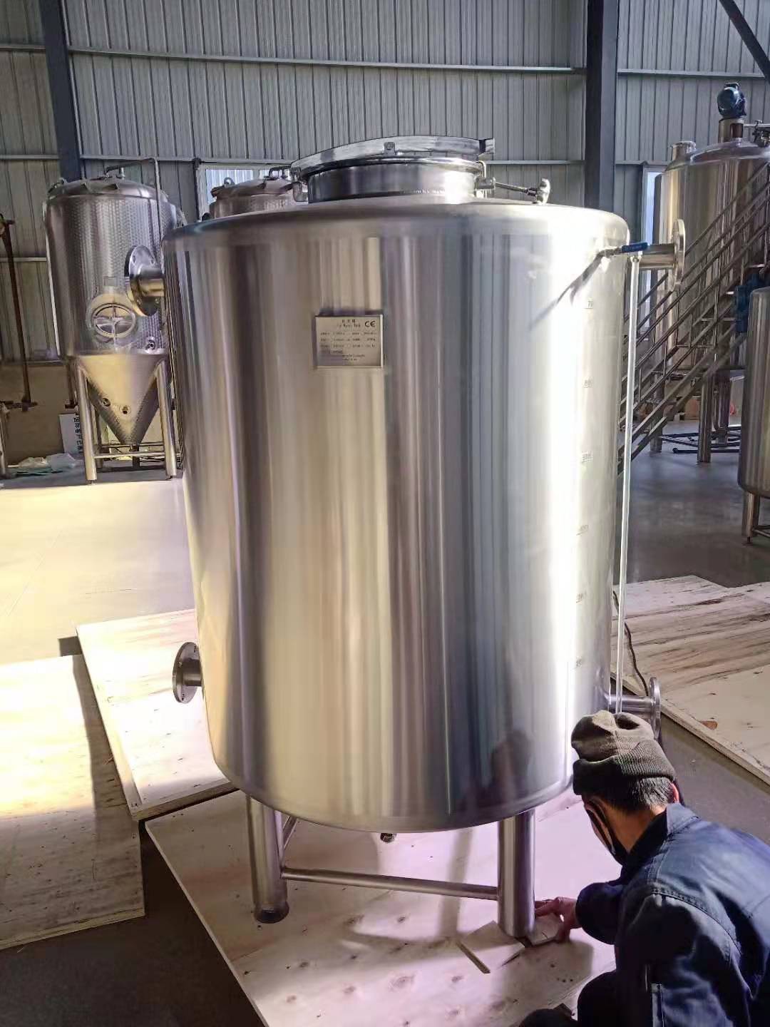 Pichet à glace prêt à expédier