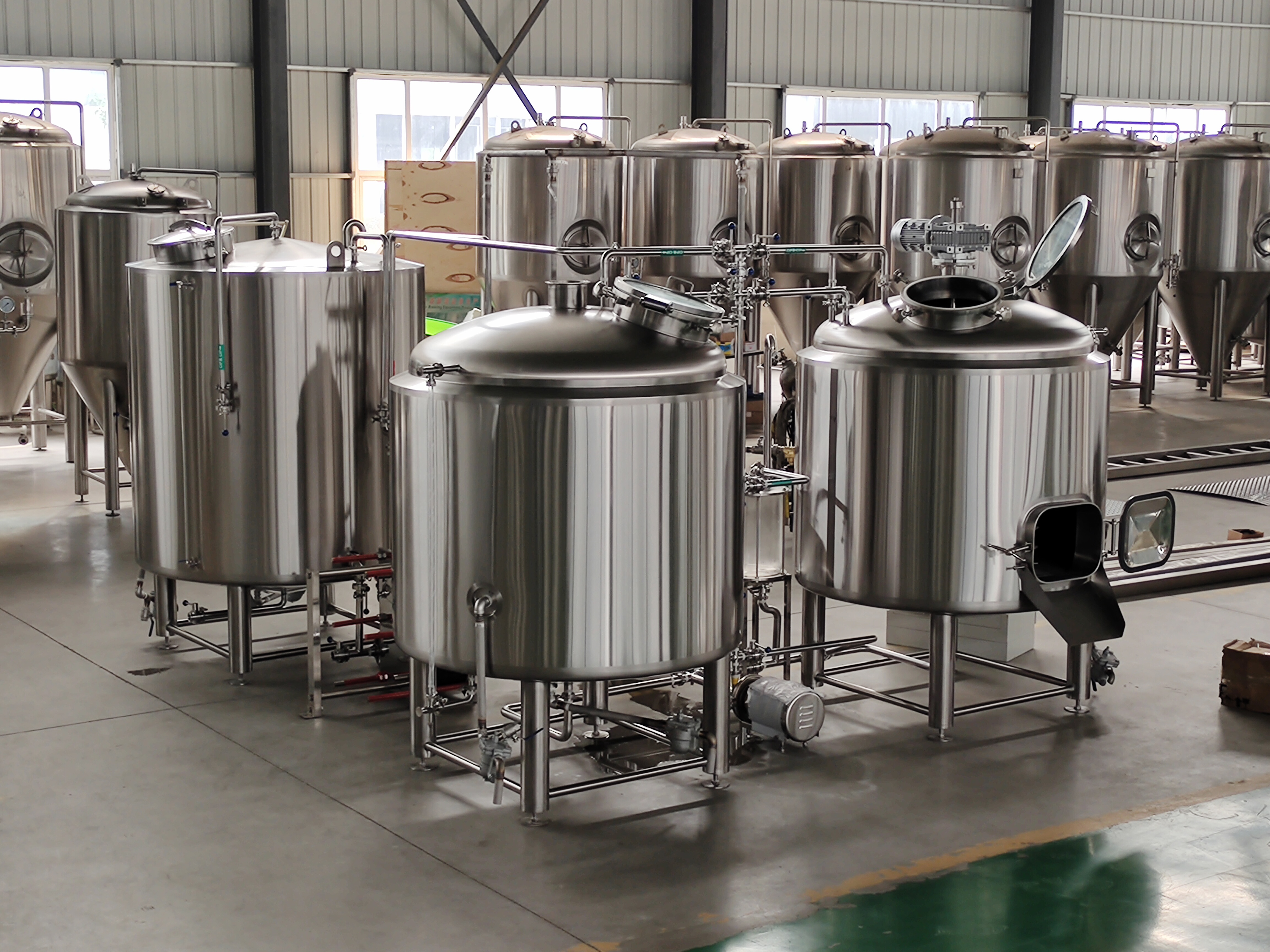 Tonsen Microbrewing 100L 200L 300L 500L 1000L 2000L 3000L 4000L 5000L 6000L Sistema de Cervejaria Pequeno Equipamento de Fabricação de Cerveja