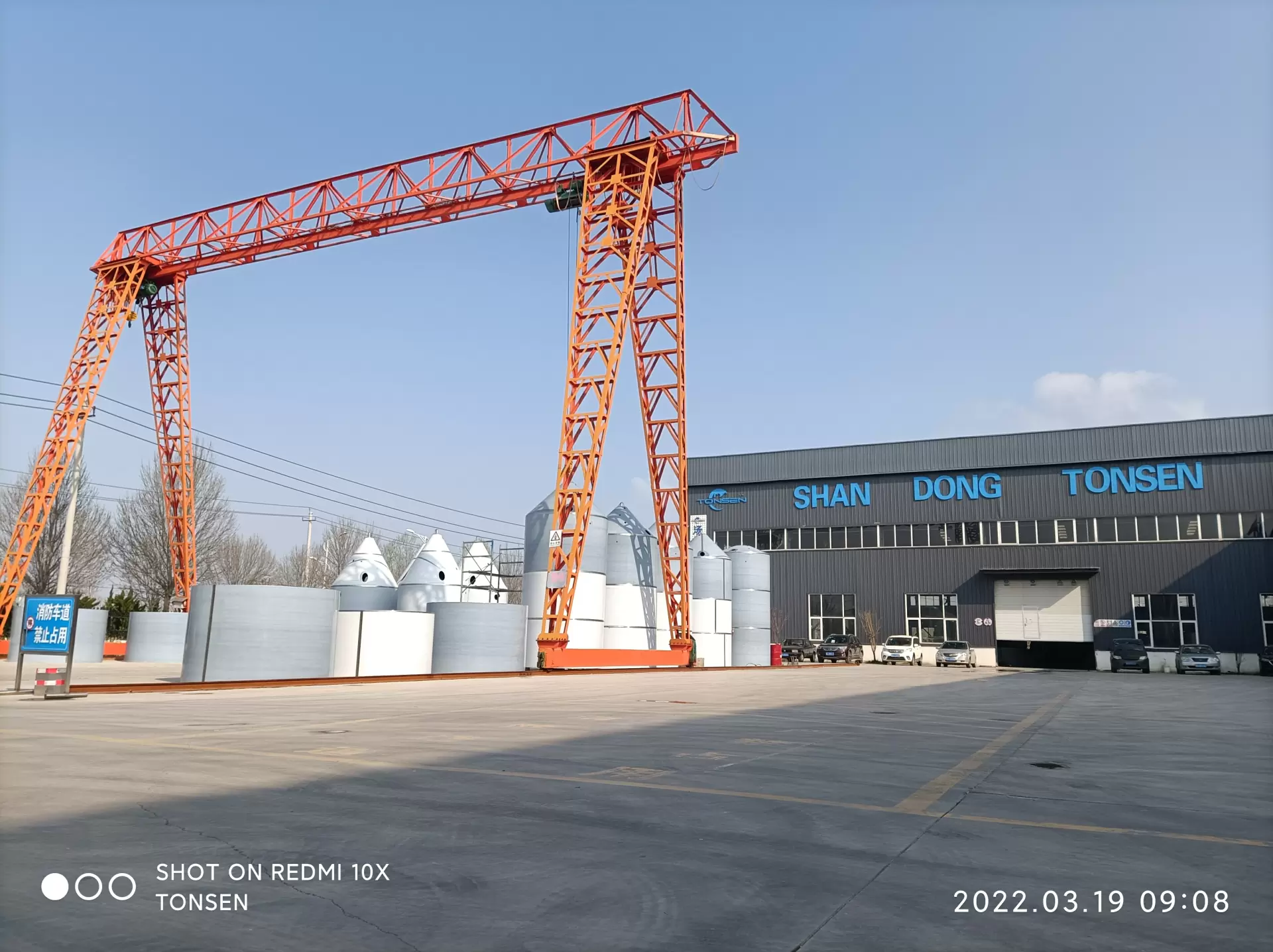 I grandi serbatoi di fermentazione 150HL e 200HL, richiedi un preventivo per qualsiasi cosa relativa al tuo birrificio.