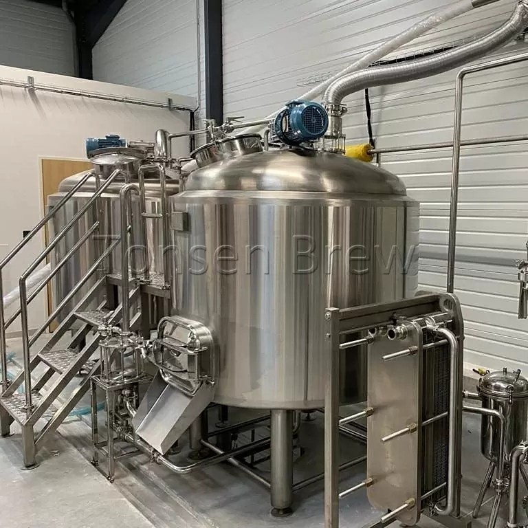 Commercial Beer Brewing Equipment