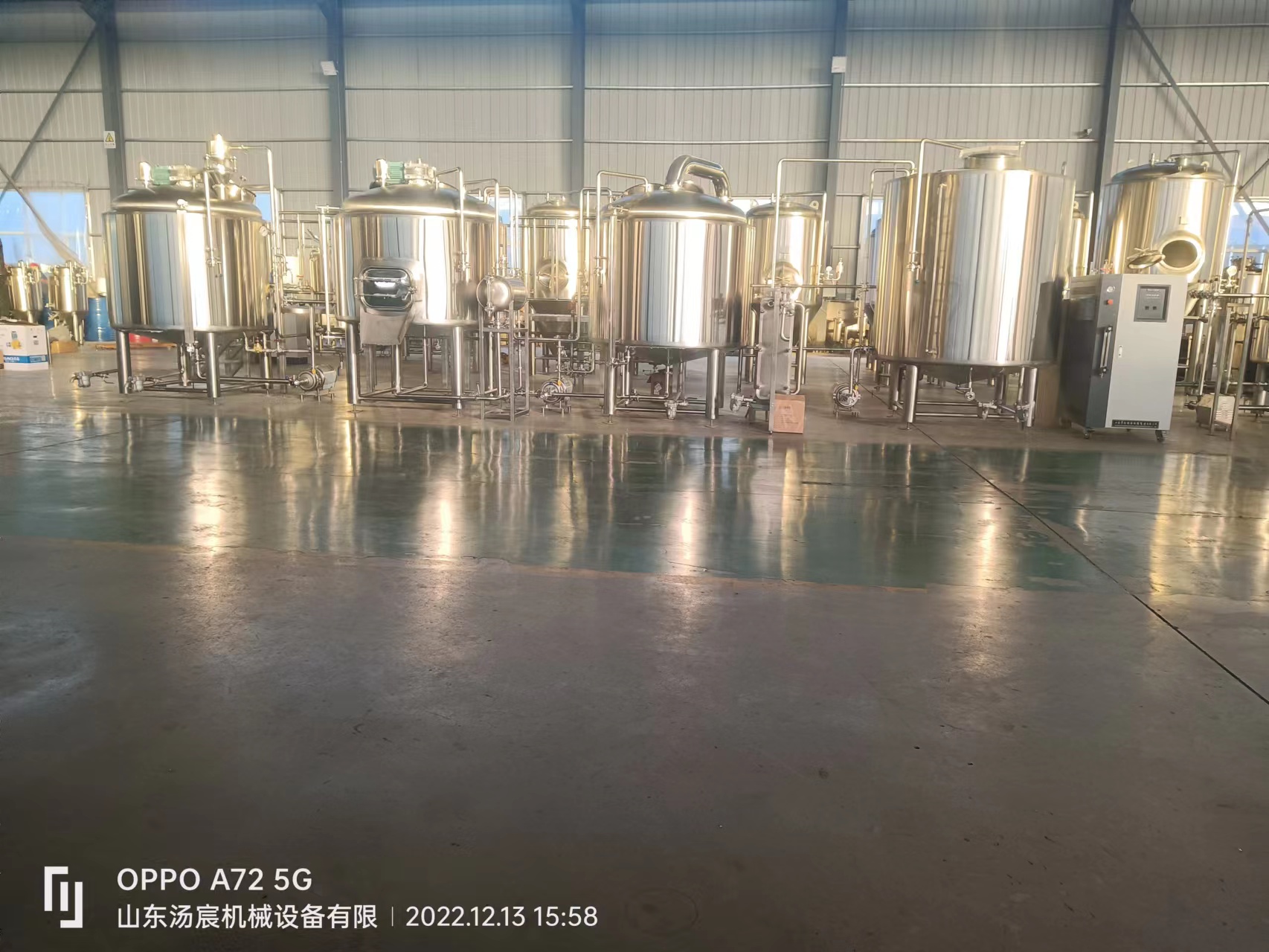 У нас есть несколько типов оборудования, а также варианты пивоваренного оборудования, которые помогут вашему пивоваренному заводу запуститься и работать.