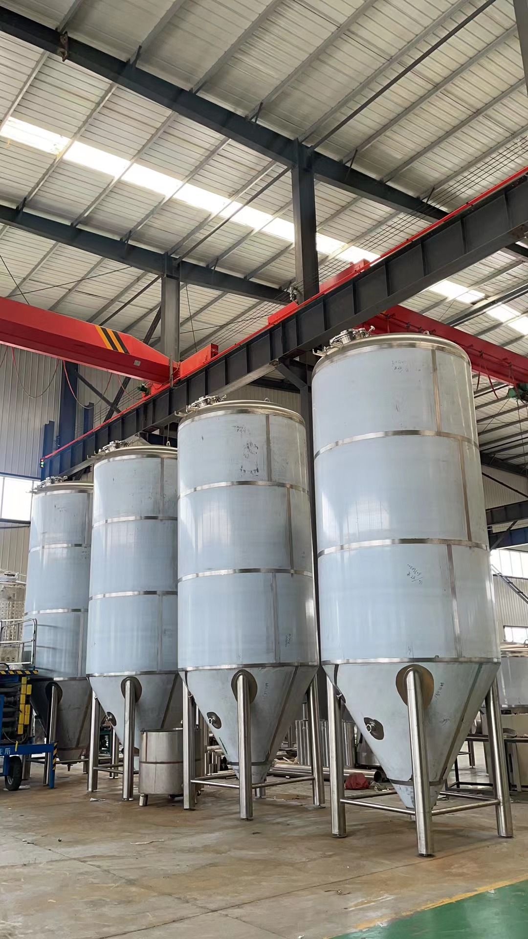 Бродильный танк на 8000 литров скоро закончится