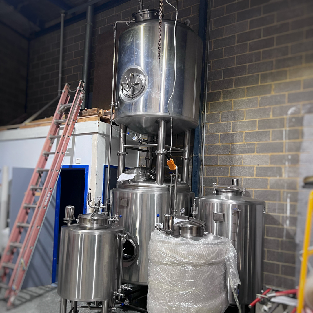 Congratulazioni!!! Il nuovo refrigeratore di glicole e altri serbatoi in acciaio inossidabile sono arrivati ​​con successo ~!!!