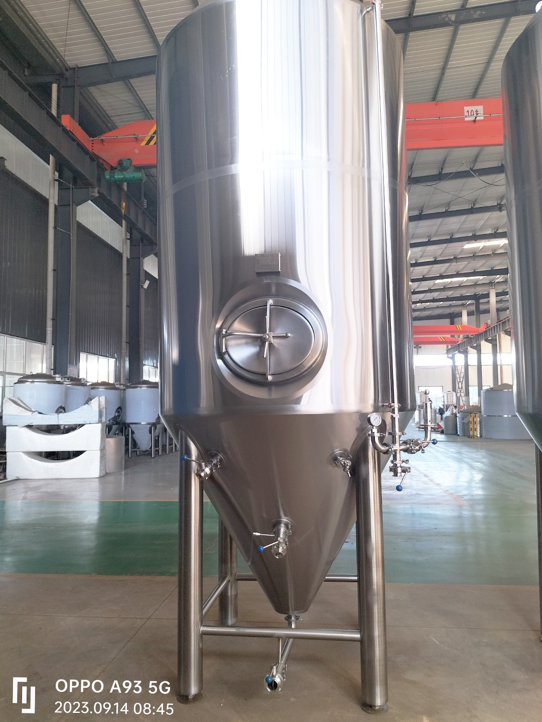 Beer fermenters