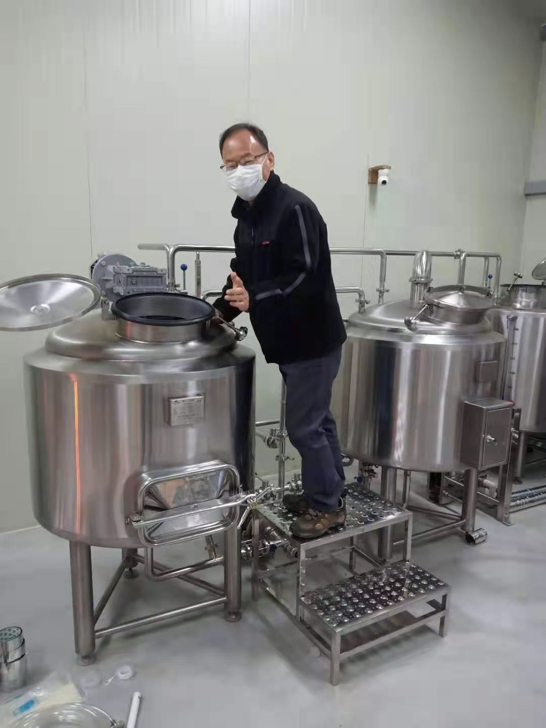 Fermentatore per birra conico da 200 litri, Nano Brewery (pressurizzabile, rivestito)