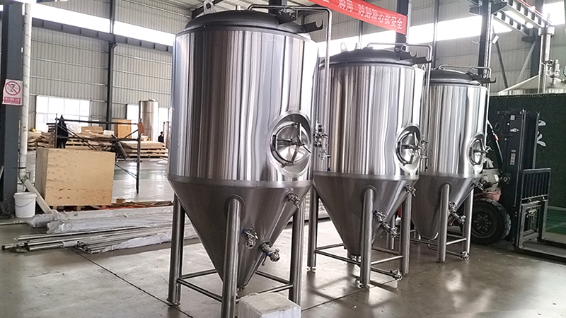 Još jedna serija spremnika za fermentaciju od 500l 1000l 1200l bit će otpremljena uskoro Još jedna serija spremnika za fermentaciju od 500l 1000l 1200l bit će otpremljena uskoro