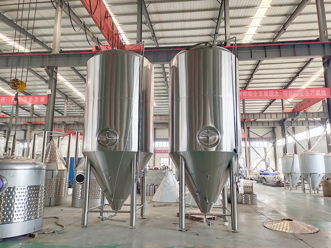 Beer Fermentation Tanks