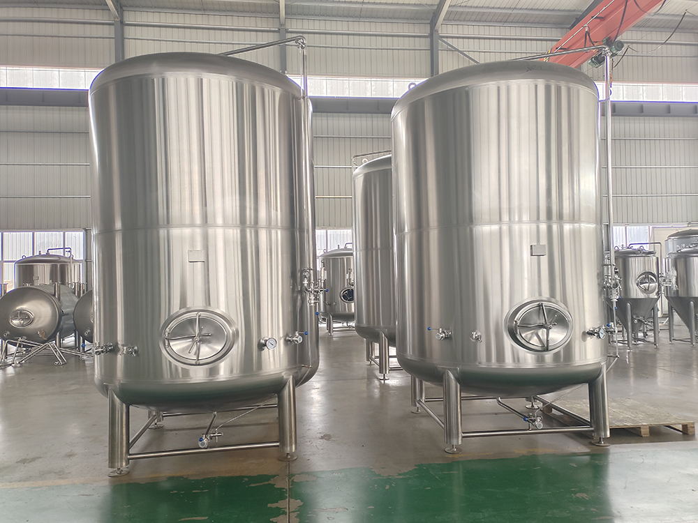 Bright beer tanks