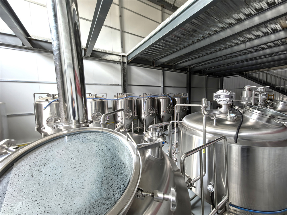 1000L tre-beholders ølbrygningssystem er blevet installeret