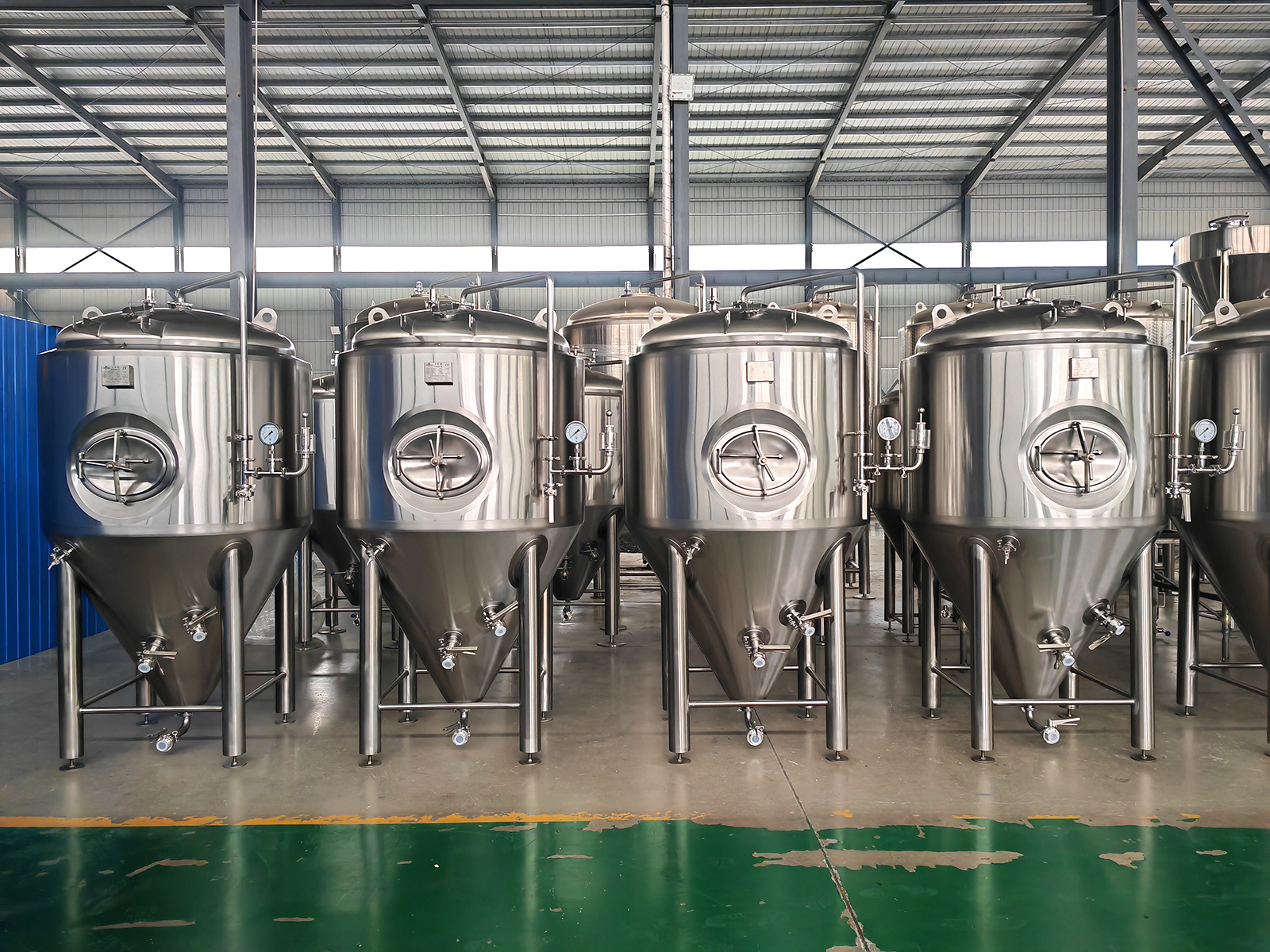 Leilão de equipamentos cervejeiros