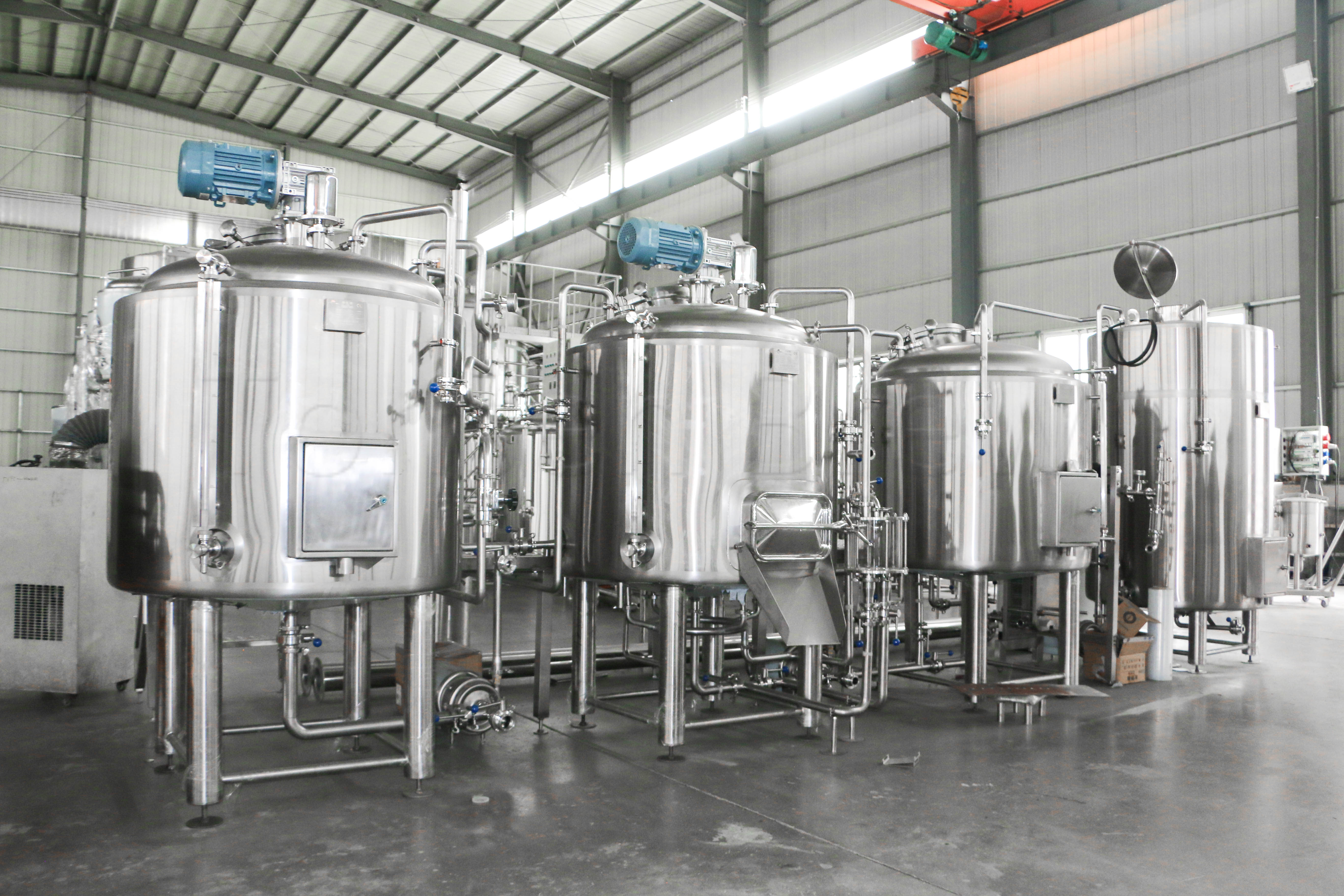 Best Brewing Equipment Guide 2025 | Home & Commercial Beer Making Kits