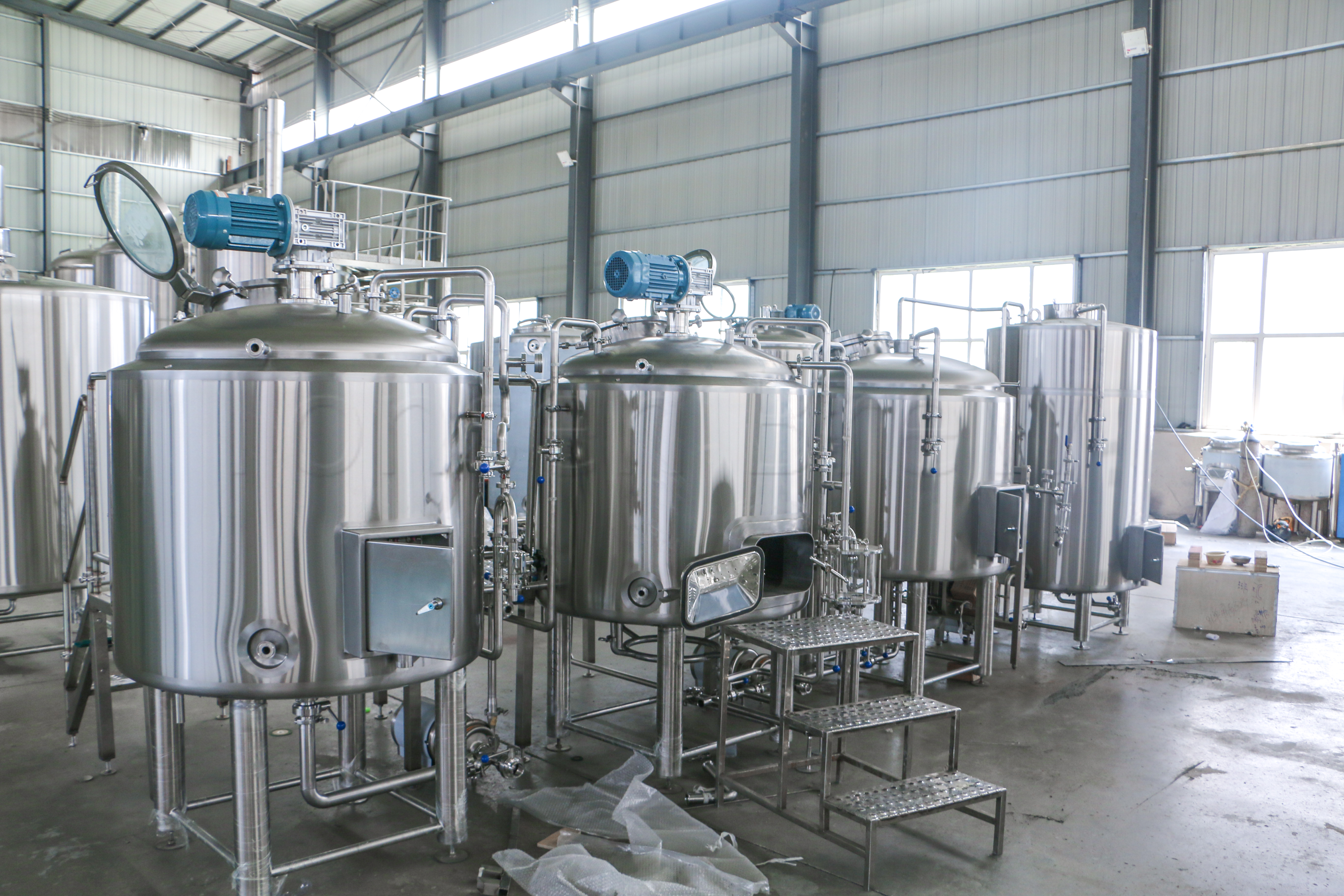 Instalação e Manutenção de Equipamentos de Cervejaria | Guia Completo de Sistemas de Fabricação de Cerveja