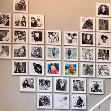 Restickable Wall Mount Picture Frame for Hanging Without Nails