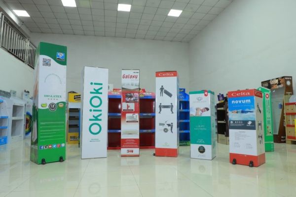 Large packaging cardboard boxes for mattress bedding video