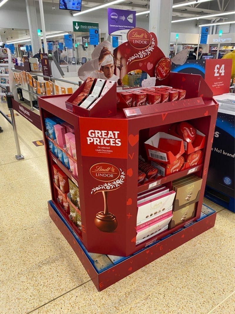 Why is Cardboard Floor Display so popular?