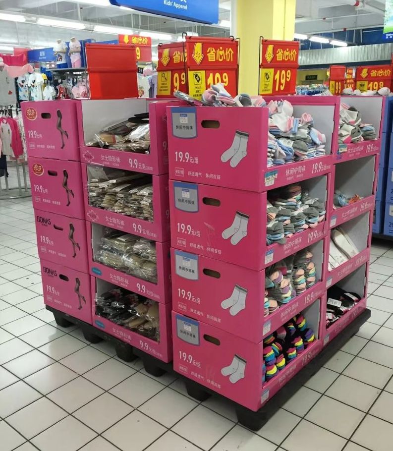 retail shirt display retail shirt display