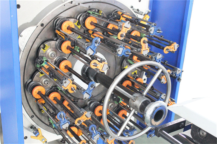 Китай Машина для оплетки композитных материалов для садовых газовых шлангов, производитель