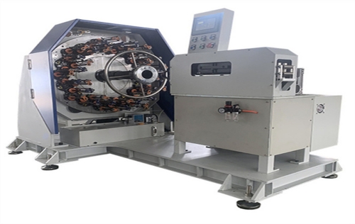 Peningkatan Daya Tahan dan Fleksibilitas: Selang PTFE Dibuat dengan Teknologi Jalinan Presisi