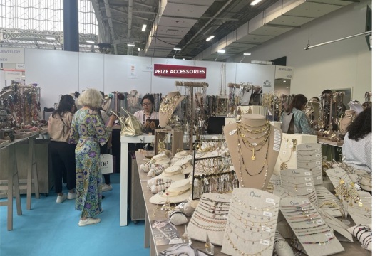 معرض لندن للمجوهرات