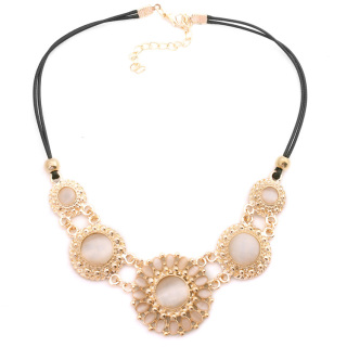 Gold Choker -kauluskaulakoru naisille