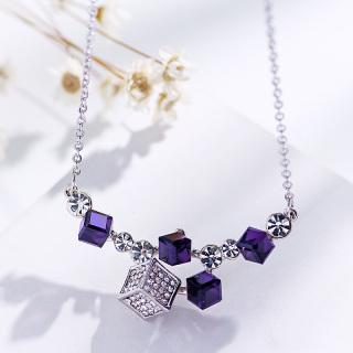 Златно колие с диамантен чокър