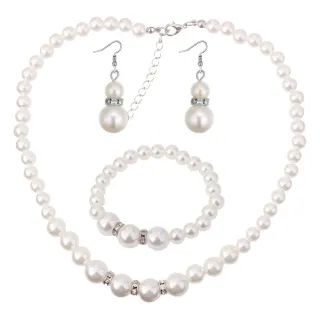 Set di gioielli con collana di perle da sposa